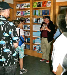 BIbliophoria iWalk O'Reilly Media bookshop